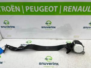 Usagé Ceinture de sécurité arrière droite Peugeot 5008 II (M4/MC/MJ/MR) 1.2 12V e-THP PureTech 130 Prix € 135,00 Règlement à la marge proposé par Snuverink Autodemontage