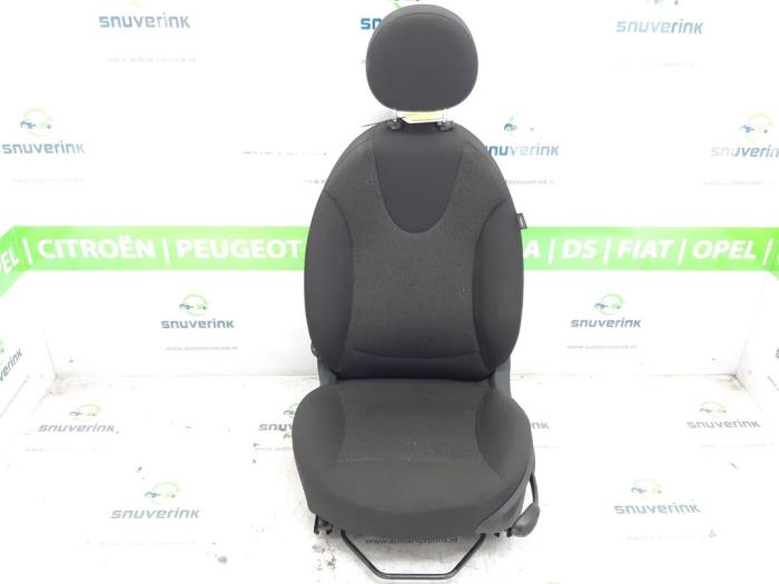 Używane Fotel lewy Mini Mini (R56) 1.6 16V One Cena € 100,00 Procedura marży oferowane przez Snuverink Autodemontage