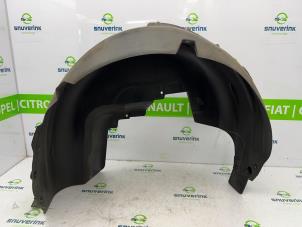 Used Wheel arch liner Peugeot 5008 II (M4/MC/MJ/MR) 1.2 12V e-THP PureTech 130 Price € 50,00 Margin scheme offered by Snuverink Autodemontage