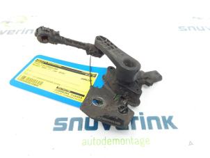Used Xenon height adjustment Peugeot 5008 II (M4/MC/MJ/MR) 1.2 12V e-THP PureTech 130 Price € 25,00 Margin scheme offered by Snuverink Autodemontage
