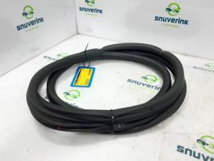 Used Rear door seal 4-door, right Peugeot 5008 II (M4/MC/MJ/MR) 1.2 12V e-THP PureTech 130 Price € 30,00 Margin scheme offered by Snuverink Autodemontage
