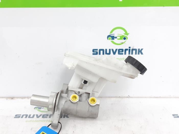 Used Master cylinder Peugeot 5008 II (M4/MC/MJ/MR) 1.2 12V e-THP PureTech 130 Price € 34,98 Margin scheme offered by Snuverink Autodemontage