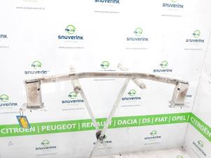 Used Front bumper frame Peugeot 5008 II (M4/MC/MJ/MR) 1.2 12V e-THP PureTech 130 Price € 90,00 Margin scheme offered by Snuverink Autodemontage