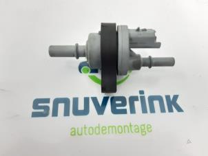 Used Vacuum relay Peugeot 5008 II (M4/MC/MJ/MR) 1.2 12V e-THP PureTech 130 Price € 30,00 Margin scheme offered by Snuverink Autodemontage