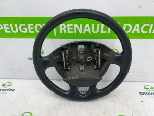 Used Steering wheel Renault Trafic New (FL) 2.0 dCi 16V 115 Price € 100,00 Margin scheme offered by Snuverink Autodemontage