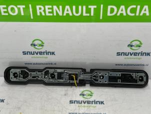 Used PCB, left taillight Renault Master IV (MA/MB/MC/MD/MH/MF/MG/MH) 2.3 dCi 135 16V FWD Price € 42,35 Inclusive VAT offered by Snuverink Autodemontage