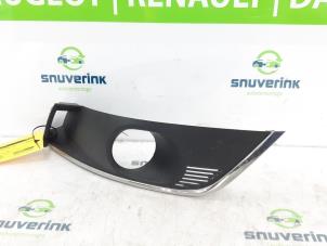 Used Front bumper, right-side component Renault Megane IV Estate (RFBK) 1.2 Energy TCE 100 Price on request offered by Snuverink Autodemontage
