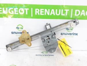 Used Window mechanism 4-door, front right Renault Clio IV (5R) 1.5 Energy dCi 90 FAP Price € 30,00 Margin scheme offered by Snuverink Autodemontage