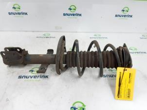 Used Front shock absorber rod, right Renault Clio IV (5R) 1.5 Energy dCi 90 FAP Price € 50,00 Margin scheme offered by Snuverink Autodemontage