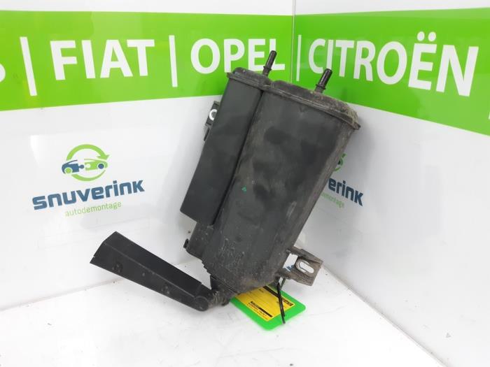 Gebrauchte Kohlenstofffilter Opel Corsa E 1.4 16V Preis € 38,24 Margenregelung angeboten von Snuverink Autodemontage
