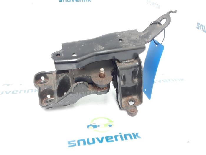 Used Engine mount Peugeot 108 1.0 12V VVT-i Price € 38,10 Inclusive VAT offered by Snuverink Autodemontage
