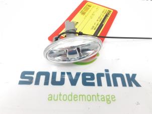 Usagé Feu clignotant gauche Citroen C3 Picasso (SH) 1.2 12V PureTech 110 Prix sur demande proposé par Snuverink Autodemontage