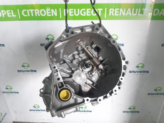Gebrauchte Getriebe Peugeot 108 1.0 12V VVT-i Preis € 514,23 Mit Mehrwertsteuer angeboten von Snuverink Autodemontage