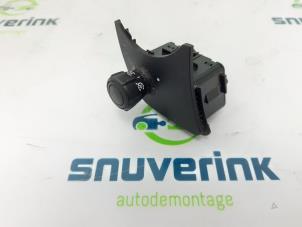 Used Cruise control switch Renault Scénic II (JM) 2.0 16V Turbo Price € 20,00 Margin scheme offered by Snuverink Autodemontage