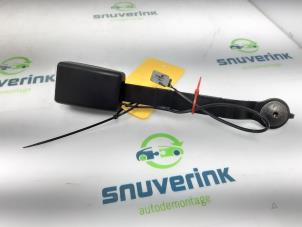Used Front seatbelt buckle, right Renault Clio IV (5R) 1.5 Energy dCi 90 FAP Price € 25,00 Margin scheme offered by Snuverink Autodemontage