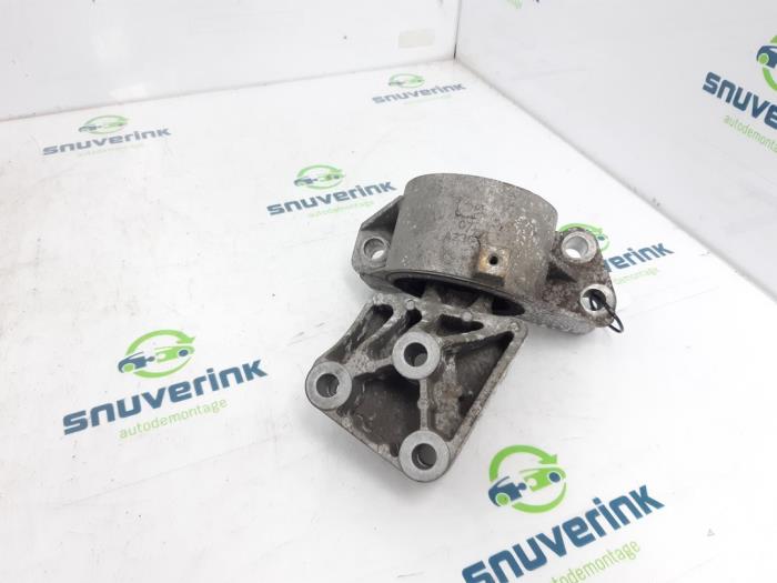 Usagé Support moteur Opel Combo 1.3 CDTI 16V ecoFlex Prix € 30,25 Prix TTC proposé par Snuverink Autodemontage