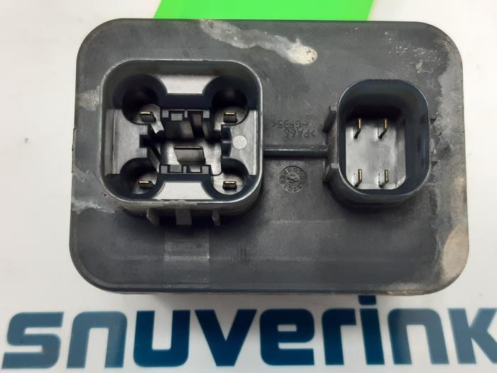 Glow plug relay Opel Combo 1.3 CDTI 16V ecoFlex 1631814380