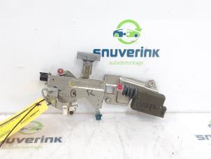 Used Sliding door lock mechanism, right Renault Master III (FD/HD) 2.5 dCi 120 FAP Price € 36,30 Inclusive VAT offered by Snuverink Autodemontage