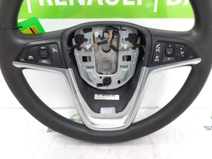 Steering wheel from a Opel Meriva 1.4 Turbo 16V ecoFLEX 2012