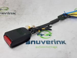 Usados Lengüeta cinturón de seguridad izquierda delante Peugeot 308 (4A/C) 1.6 VTI 16V Precio € 25,00 Norma de margen ofrecido por Snuverink Autodemontage
