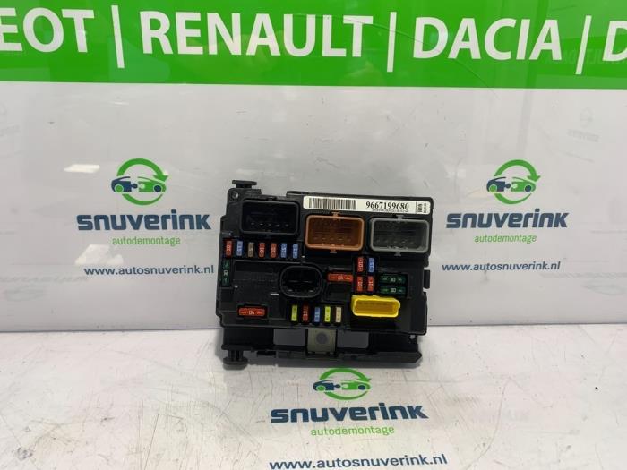 Citroen DS3 Fuse boxes stock