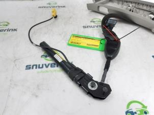 Usagé Insertion ceinture de sécurité avant droite Opel Meriva 1.4 Turbo 16V ecoFLEX Prix € 40,00 Règlement à la marge proposé par Snuverink Autodemontage