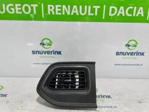Used Dashboard vent Renault Master IV (MA/MB/MC/MD/MH/MF/MG/MH) 2.3 dCi 135 16V FWD Price € 42,35 Inclusive VAT offered by Snuverink Autodemontage