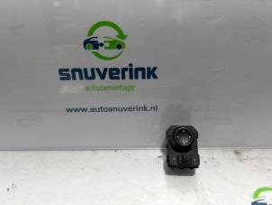 Used Mirror switch Renault Master IV (MA/MB/MC/MD/MH/MF/MG/MH) 2.3 dCi 135 16V FWD Price € 36,30 Inclusive VAT offered by Snuverink Autodemontage