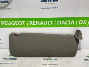Used Sun visor Renault Master IV (MA/MB/MC/MD/MH/MF/MG/MH) 2.3 dCi 135 16V FWD Price € 60,50 Inclusive VAT offered by Snuverink Autodemontage