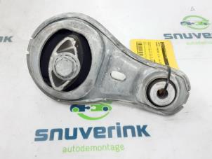 Used Gearbox mount Renault Master IV (MA/MB/MC/MD/MH/MF/MG/MH) 2.3 dCi 135 16V FWD Price € 36,30 Inclusive VAT offered by Snuverink Autodemontage