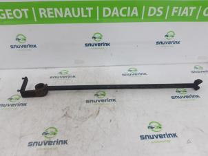 Used Gear lever Peugeot 206+ (2L/M) 1.4 XS Price on request offered by Snuverink Autodemontage