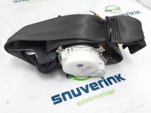 Used Rear seatbelt, right Renault Clio III Estate/Grandtour (KR) 1.5 dCi FAP Price € 45,00 Margin scheme offered by Snuverink Autodemontage