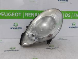 Used Headlight, left Renault Kangoo/Grand Kangoo (KW) 1.6 16V Price € 85,00 Margin scheme offered by Snuverink Autodemontage