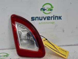 Used Reversing light, left Renault Twingo II (CN) 1.5 dCi 90 FAP Price € 20,00 Margin scheme offered by Snuverink Autodemontage