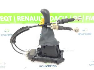 Usados Palanca de cambios Renault Twingo II (CN) 1.5 dCi 90 FAP Precio € 50,00 Norma de margen ofrecido por Snuverink Autodemontage