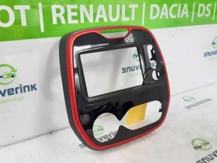 Element deski rozdzielczej z Renault Captur (2R) 0.9 Energy TCE 12V 2015