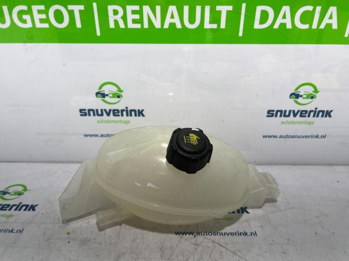 Expansion vessel from a Renault Master IV (MA/MB/MC/MD/MH/MF/MG/MH) 2.3 dCi 135 16V FWD 2021