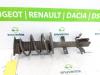 Renault Captur (2R) 0.9 Energy TCE 12V Stoßdämpferstrebe links vorne