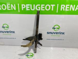 Used Gear lever Peugeot Expert (G9) 2.0 HDi 120 Price € 90,00 Margin scheme offered by Snuverink Autodemontage