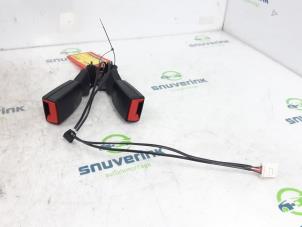 Used Rear seatbelt buckle, right Citroen C4 Cactus (0B/0P) 1.2 PureTech 82 12V Price € 40,00 Margin scheme offered by Snuverink Autodemontage