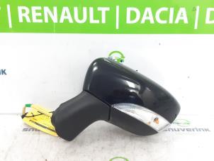 Usagé Rétroviseur extérieur gauche Renault Captur (2R) 0.9 Energy TCE 12V Prix € 75,00 Règlement à la marge proposé par Snuverink Autodemontage