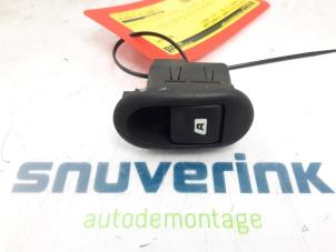 Used Electric window switch Citroen C2 (JM) 1.4 Price € 25,00 Margin scheme offered by Snuverink Autodemontage