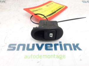 Used Electric window switch Citroen C2 (JM) 1.4 Price € 25,00 Margin scheme offered by Snuverink Autodemontage