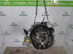 Usagé Boîte de vitesse Renault Captur (2R) 0.9 Energy TCE 12V Prix € 390,00 Règlement à la marge proposé par Snuverink Autodemontage
