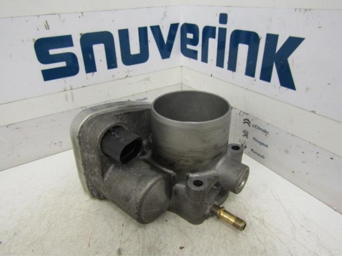 Throttle body from a Renault Scénic II (JM) 2.0 16V 2005
