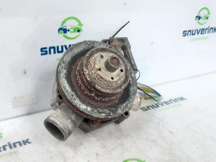 Begagnade Vattenpump Peugeot Boxer (230L) 1.9D 270C Pris € 42,35 Inklusive moms erbjuds av Snuverink Autodemontage