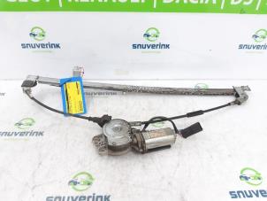Used Window mechanism 2-door, front right Peugeot Boxer (230L) 1.9D 270C Price on request offered by Snuverink Autodemontage