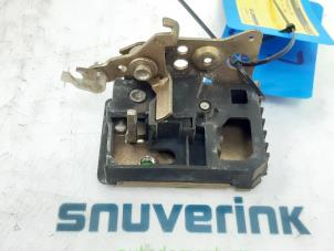 Used Sliding door lock mechanism, left Peugeot Boxer (230L) 1.9D 270C Price on request offered by Snuverink Autodemontage