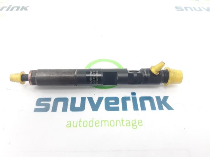 Gebrauchte Einspritzdüse (Diesel) Renault Kangoo Express (FW) 1.5 dCi 90 FAP Preis € 90,74 Mit Mehrwertsteuer angeboten von Snuverink Autodemontage