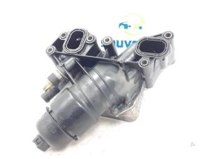 Używane Obudowa filtra oleju Opel Vivaro 1.6 CDTI BiTurbo 140 Cena € 102,85 Z VAT oferowane przez Snuverink Autodemontage